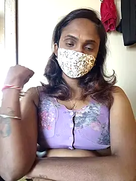 Snapshot of Queen-dhivya chatting on March 6, 2026, 7:03 am Queen-dhivya online show from March 6, 2026, 7:03 am