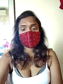 Snapshot of Queen-dhivya chatting on March 4, 2026, 7:16 am Queen-dhivya online show from March 4, 2026, 7:16 am