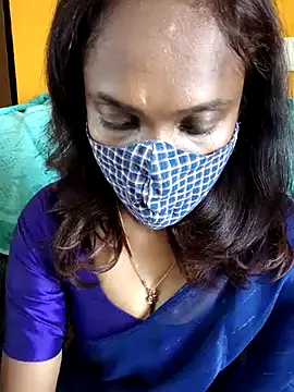 Snapshot of Queen-dhivya chatting on March 26, 2026, 7:28 am Queen-dhivya online show from March 26, 2026, 7:28 am