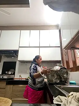 Snapshot of Hot-Sana2 chatting on November 24, 2025, 6:46 am Hot-Sana2 online show from November 24, 2025, 6:46 am