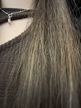 Snapshot of KristiRich chatting on December 22, 2025, 10:04 am KristiRich online show from December 22, 2025, 10:04 am