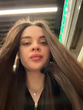 Snapshot of KristiRich chatting on December 21, 2025, 11:12 am KristiRich online show from December 21, 2025, 11:12 am