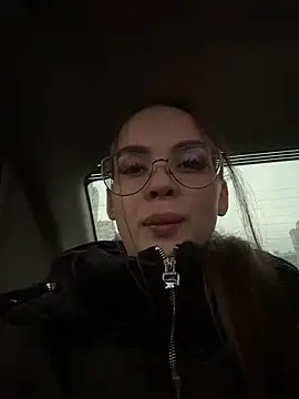 Snapshot of KristiRich chatting on November 29, 2025, 8:25 am KristiRich online show from November 29, 2025, 8:25 am