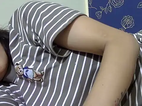 Snapshot of maira_33 chatting on March 5, 2026, 4:25 pm maira 33 online show from March 5, 2026, 4:25 pm