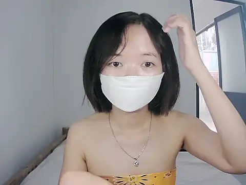 Snapshot of 10tb chatting on November 19, 2025, 8:36 am 10tb online show from November 19, 2025, 8:36 am