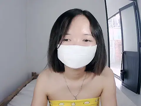 Snapshot of 10tb chatting on December 5, 2025, 8:46 am 10tb online show from December 5, 2025, 8:46 am