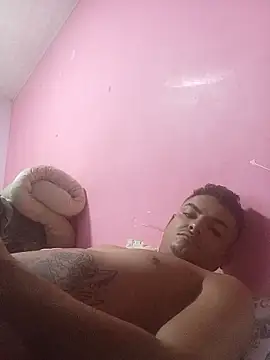 Snapshot of KindledCarbonyl chatting on December 15, 2025, 9:04 am KindledCarbonyl online show from December 15, 2025, 9:04 am