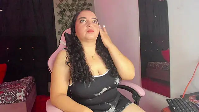 Miia wilson online show from November 4, 2025, 1:04 pm