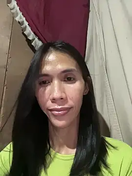 Snapshot of bellaUtops chatting on March 24, 2026, 9:59 pm bellaUtops online show from March 24, 2026, 9:59 pm