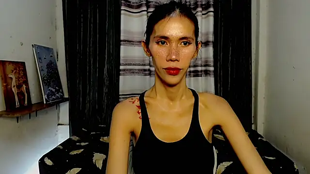 Snapshot of bellaUtops chatting on January 14, 2026, 6:33 pm bellaUtops online show from January 14, 2026, 6:33 pm
