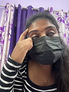 Tamil Hot Varshu online show from April 21, 2026, 10:33 am