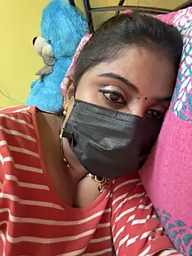 Tamil Hot Varshu online show from December 14, 2025, 3:06 pm