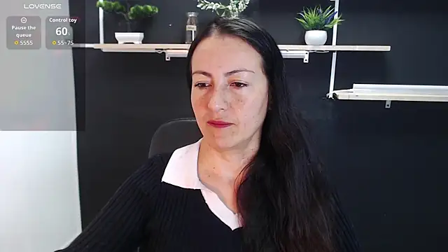 Lauryn Jones online show from May 14, 2026, 5:32 pm