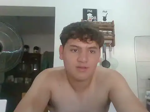 Snapshot of Myboy0020 chatting on December 21, 2025, 5:36 pm Myboy0020 online show from December 21, 2025, 5:36 pm