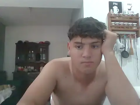 Snapshot of Myboy0020 chatting on January 10, 2026, 8:04 pm Myboy0020 online show from January 10, 2026, 8:04 pm