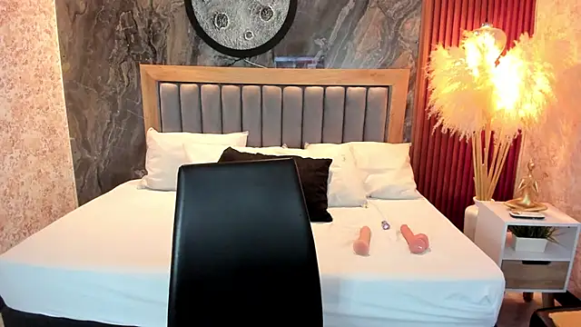 Snapshot of Valery_Shadey chatting on December 15, 2025, 8:03 pm Valery Shadey online show from December 15, 2025, 8:03 pm