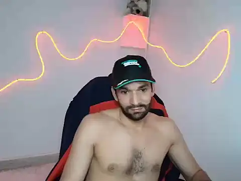 Snapshot of miketabarez chatting on October 31, 2025, 8:49 pm miketabarez online show from October 31, 2025, 8:49 pm