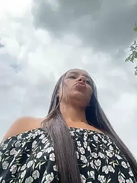 Brunettecollins05 online show from March 3, 2026, 7:32 pm