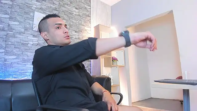 blaze phoenix online show from November 3, 2025, 11:47 am