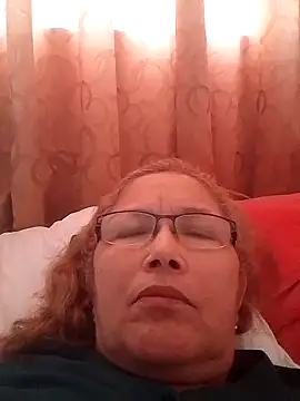 Snapshot of Cessi50 chatting on November 5, 2025, 9:18 pm Cessi50 online show from November 5, 2025, 9:18 pm