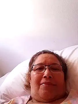 Snapshot of Cessi50 chatting on May 4, 2026, 9:28 pm Cessi50 online show from May 4, 2026, 9:28 pm