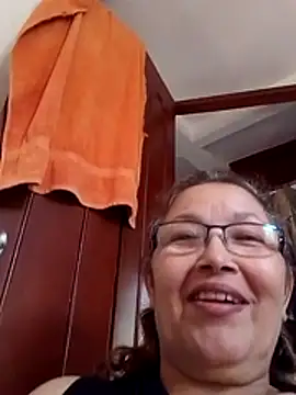Snapshot of Cessi50 chatting on May 18, 2026, 6:01 pm Cessi50 online show from May 18, 2026, 6:01 pm