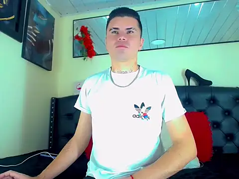 Sebastian Loaiza online show from November 20, 2025, 5:41 am