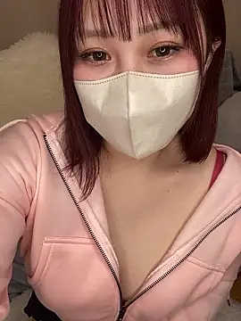 reika33 online show from March 17, 2026, 7:33 am