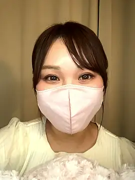 Snapshot of reika33 chatting on November 15, 2025, 9:24 am reika33 online show from November 15, 2025, 9:24 am