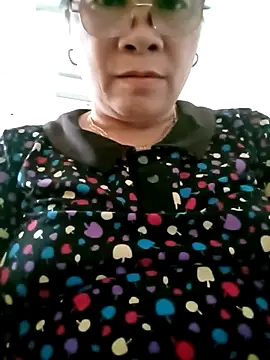 Snapshot of small-house123 chatting on November 8, 2025, 8:29 am small-house123 online show from November 8, 2025, 8:29 am