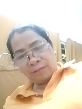 Snapshot of small-house123 chatting on November 9, 2025, 10:36 pm small-house123 online show from November 9, 2025, 10:36 pm