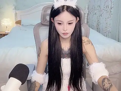 Snapshot of Titoo-170 chatting on November 26, 2025, 10:37 am Titoo-170 online show from November 26, 2025, 10:37 am