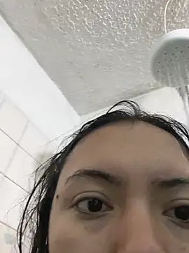 sophie verynice online show from November 1, 2025, 2:11 pm