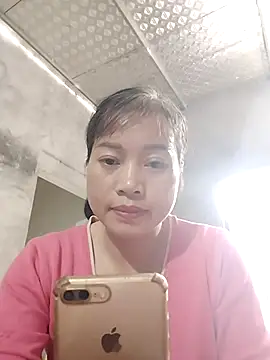 Snapshot of Kiuwi-omao chatting on November 2, 2025, 7:24 am Kiuwi-omao online show from November 2, 2025, 7:24 am