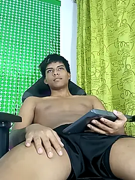 Snapshot of BM_solmiko chatting on November 4, 2025, 11:30 pm BM solmiko online show from November 4, 2025, 11:30 pm