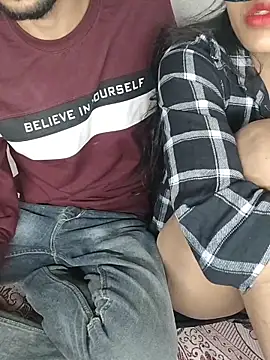 baby Cpl21 online show from November 17, 2025, 4:44 pm