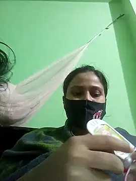 Snapshot of Tina_250 chatting on December 14, 2025, 1:39 pm Tina 250 online show from December 14, 2025, 1:39 pm