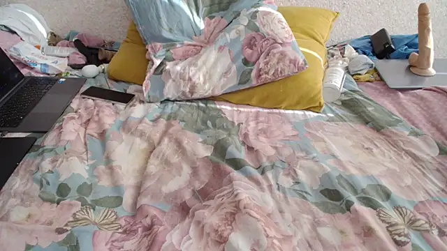 ksenia 444 online show from February 9, 2026, 10:24 am