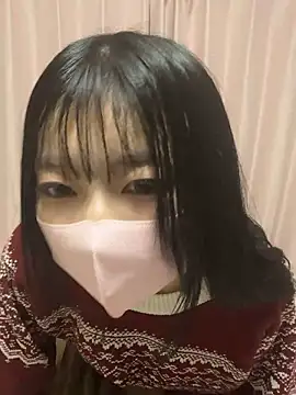 Snapshot of Kanna_072_ chatting on December 16, 2025, 1:37 pm Kanna 072 online show from December 16, 2025, 1:37 pm