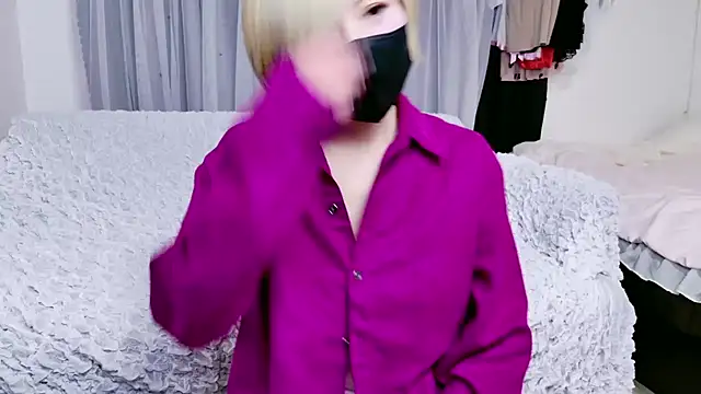 yuria 75075000 online show from November 5, 2025, 3:26 pm