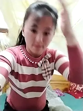 meeow-bimew online show from December 14, 2025, 1:17 pm