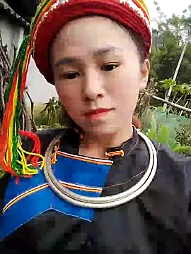 meeow-bimew online show from November 17, 2025, 2:15 am