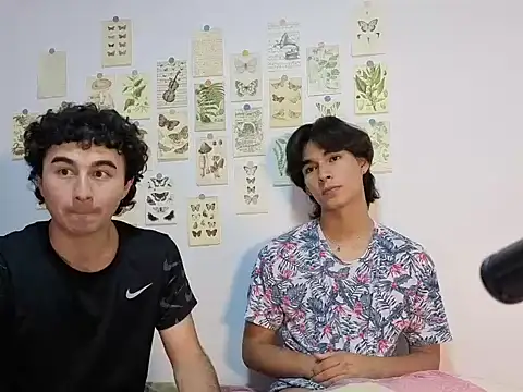 Snapshot of Raven_Eclipse chatting on April 14, 2026, 12:15 am Raven Eclipse online show from April 14, 2026, 12:15 am