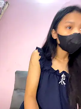 Snapshot of lung-linh chatting on November 15, 2025, 12:09 pm lung-linh online show from November 15, 2025, 12:09 pm