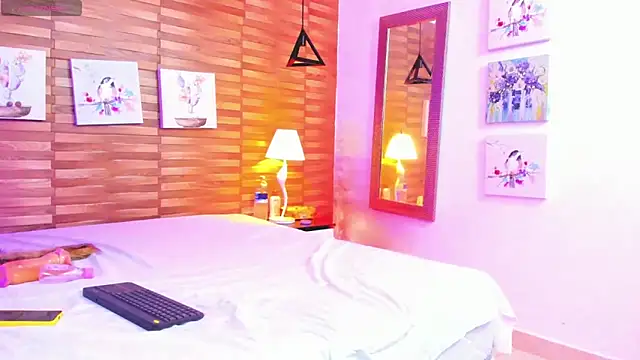 Snapshot of Mia_Sensation_ chatting on April 16, 2026, 9:04 pm Mia Sensation online show from April 16, 2026, 9:04 pm