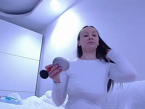 Snapshot of AngelikKay chatting on November 4, 2025, 9:35 am AngelikKay online show from November 4, 2025, 9:35 am