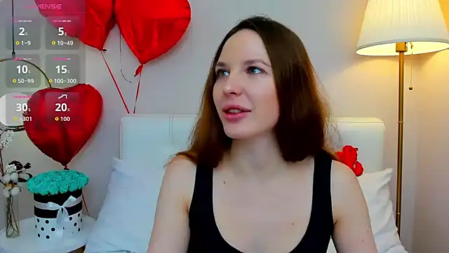 Snapshot of MonaRicci chatting on February 15, 2026, 6:25 am MonaRicci online show from February 15, 2026, 6:25 am