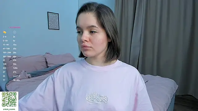 Snapshot of Xo_Laura chatting on March 5, 2026, 6:48 pm Xo Laura online show from March 5, 2026, 6:48 pm