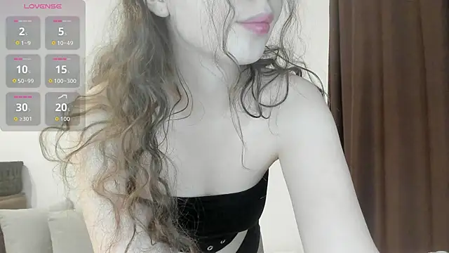 Snapshot of LustyDoll_ chatting on January 6, 2026, 8:13 pm LustyDoll online show from January 6, 2026, 8:13 pm