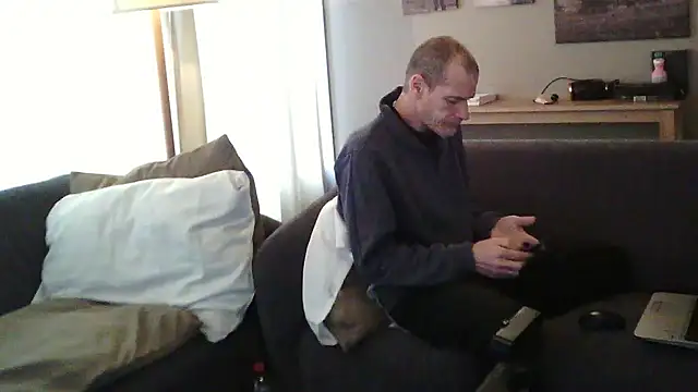 Snapshot of paulus52 chatting on December 5, 2025, 11:20 am paulus52 online show from December 5, 2025, 11:20 am